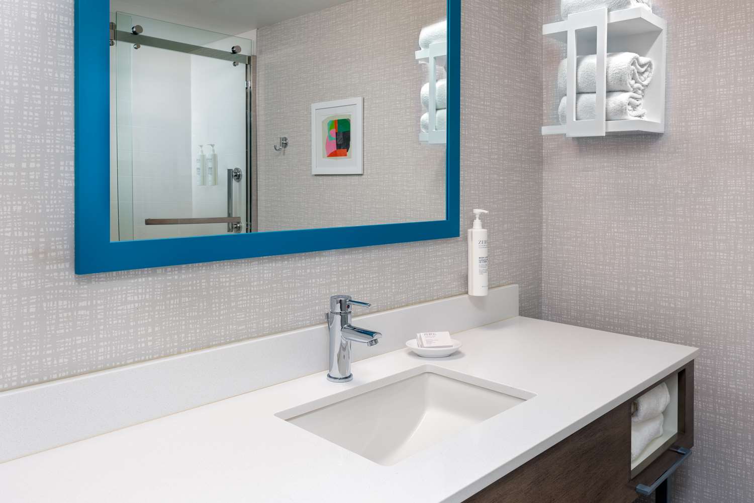hampton inn hartford airport
