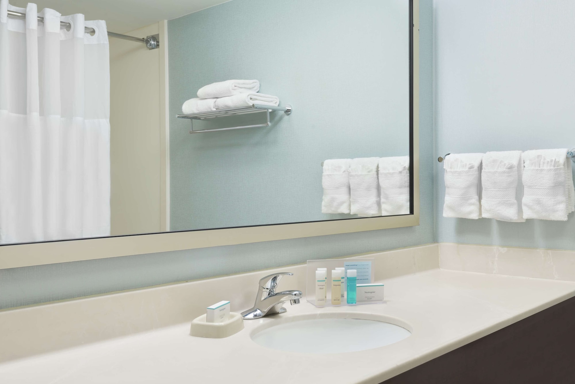 hampton inn hartford airport