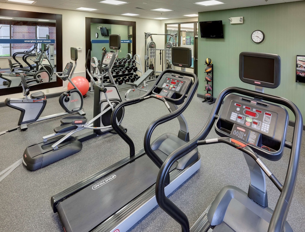 hampton inn hartford airport
