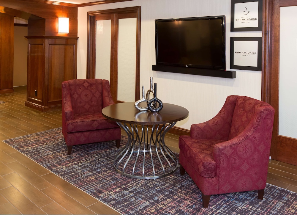 hampton inn hartford airport