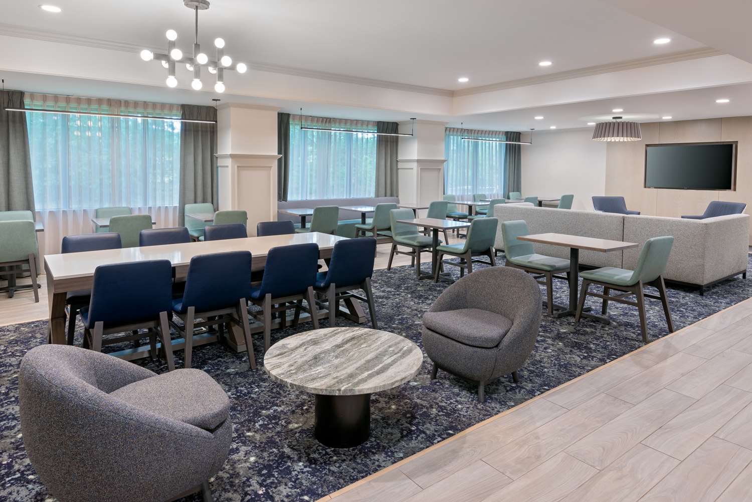 hampton inn hartford airport