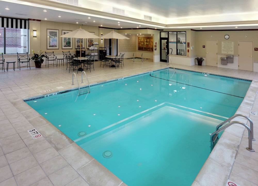 hampton inn hartford airport