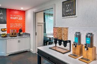 hampton inn hartford airport