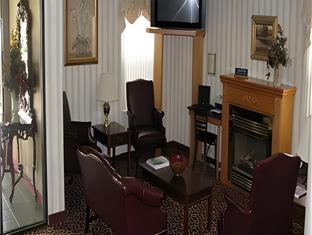 holiday inn express vernon manchester by ihg