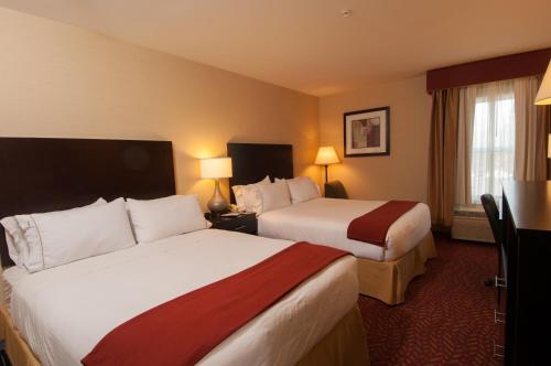 holiday inn express vernon manchester by ihg