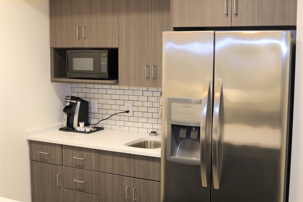 holiday inn and suites st cloud by ihg