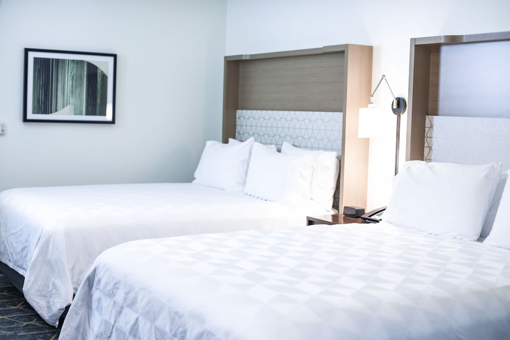 holiday inn and suites st cloud by ihg