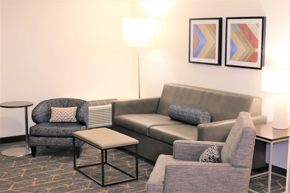 holiday inn and suites st cloud by ihg
