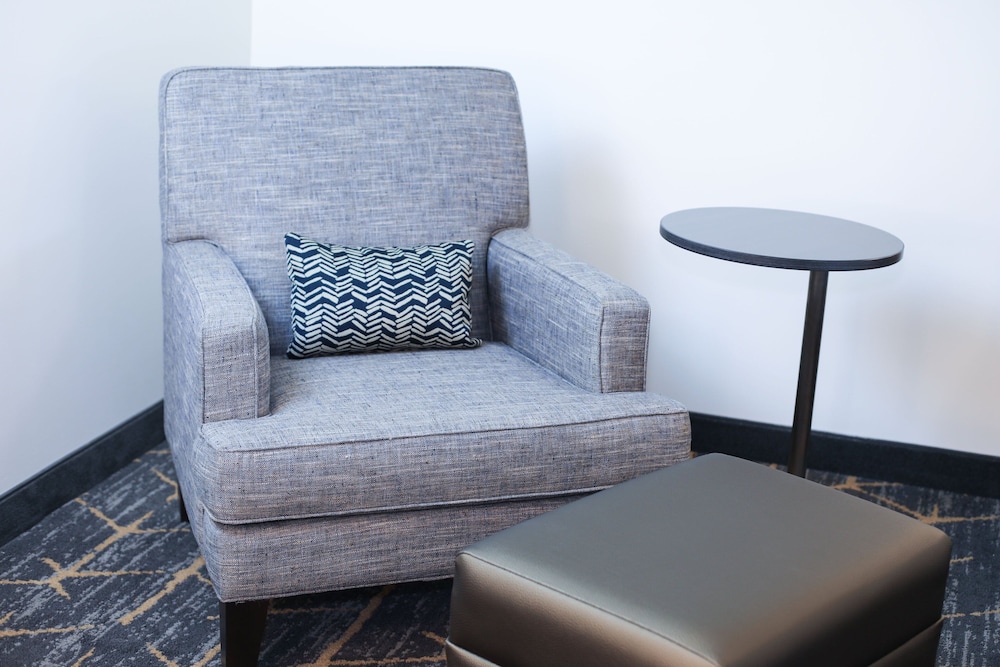 holiday inn and suites st cloud by ihg
