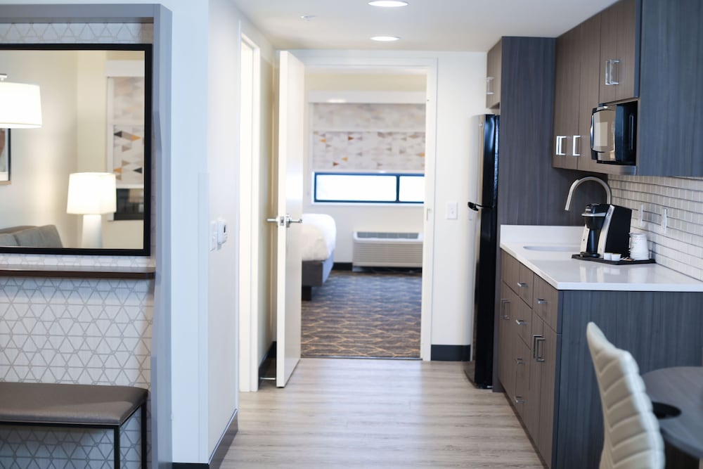holiday inn and suites st cloud by ihg