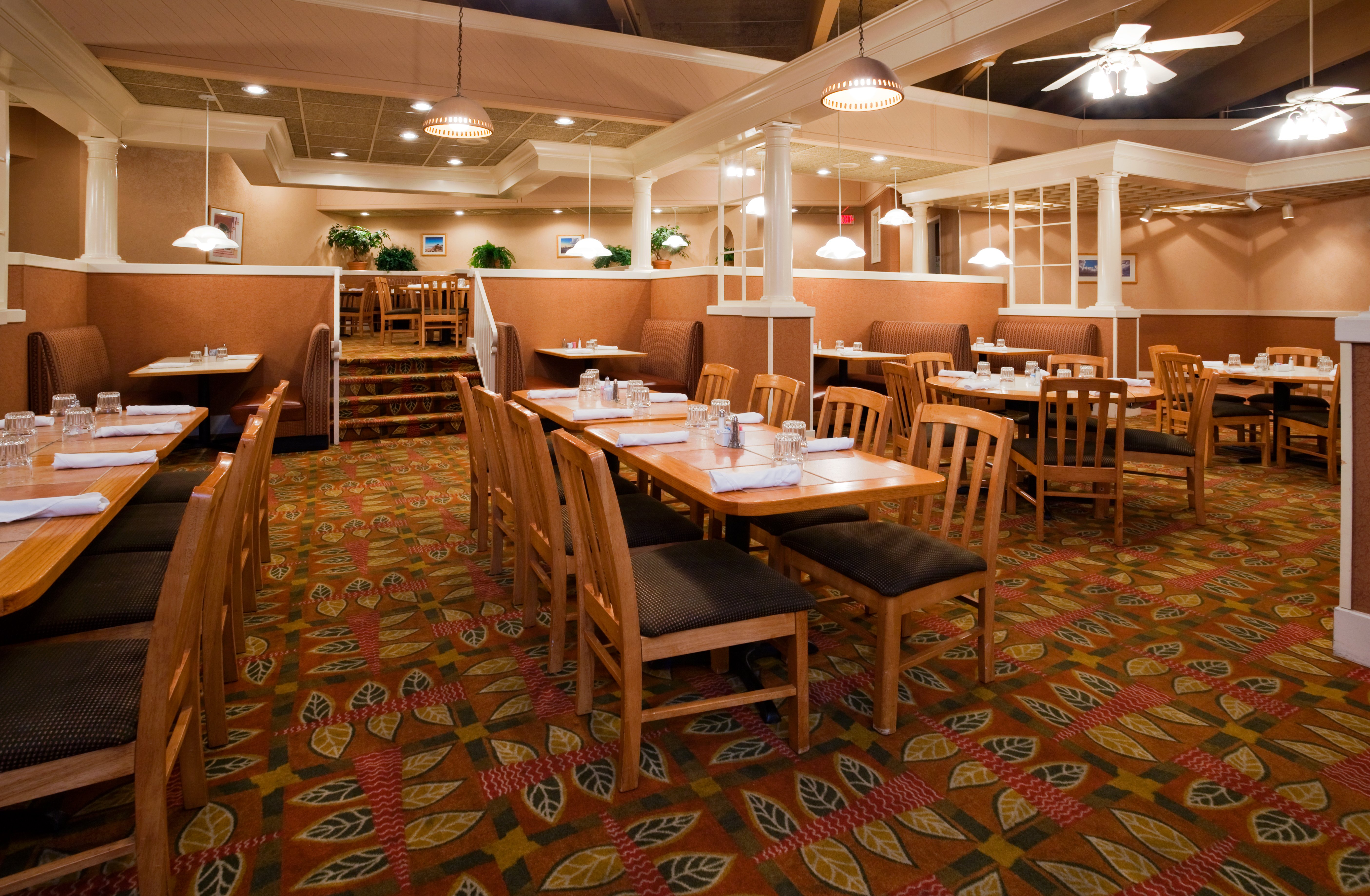 holiday inn and suites st cloud by ihg