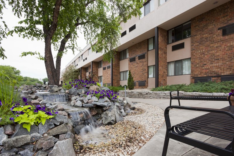 holiday inn and suites st cloud by ihg