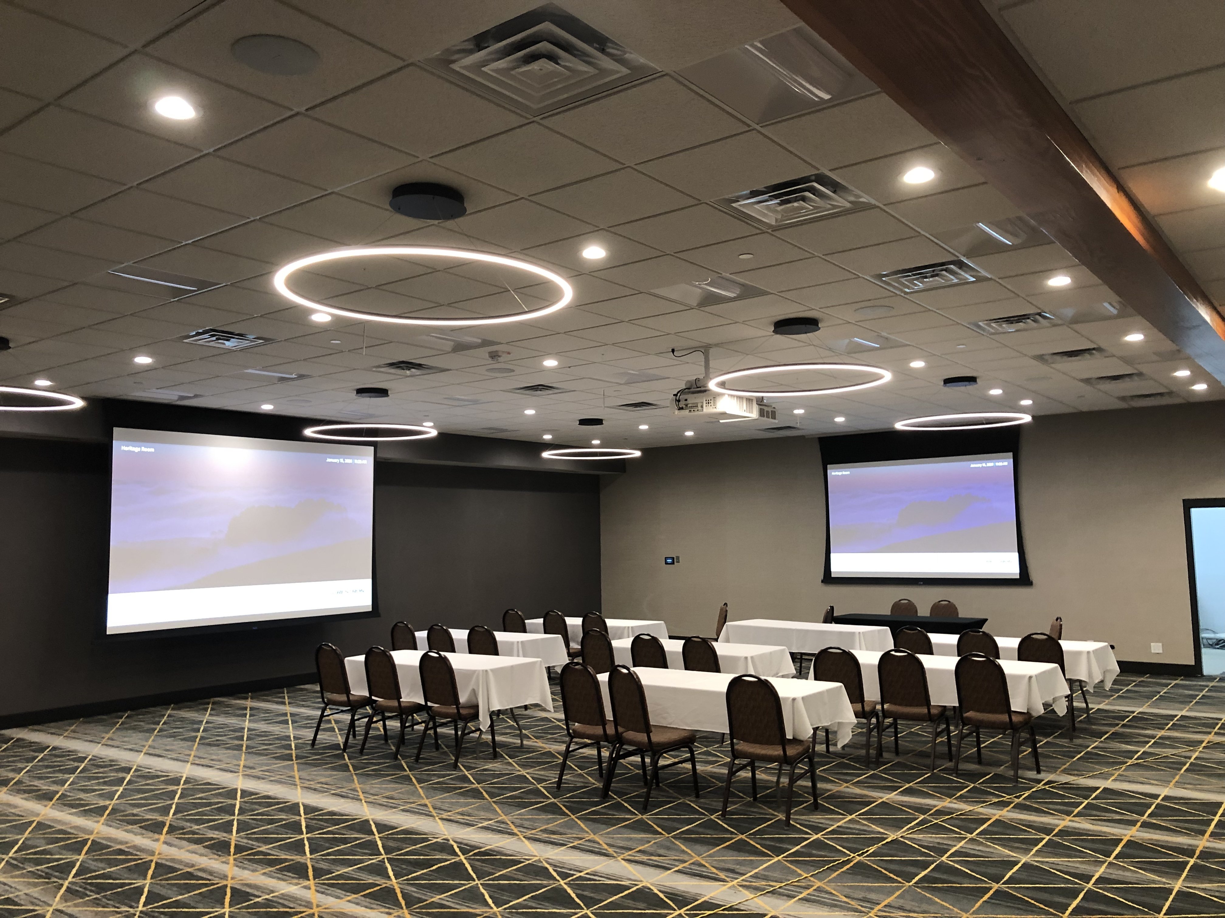 holiday inn and suites st cloud by ihg