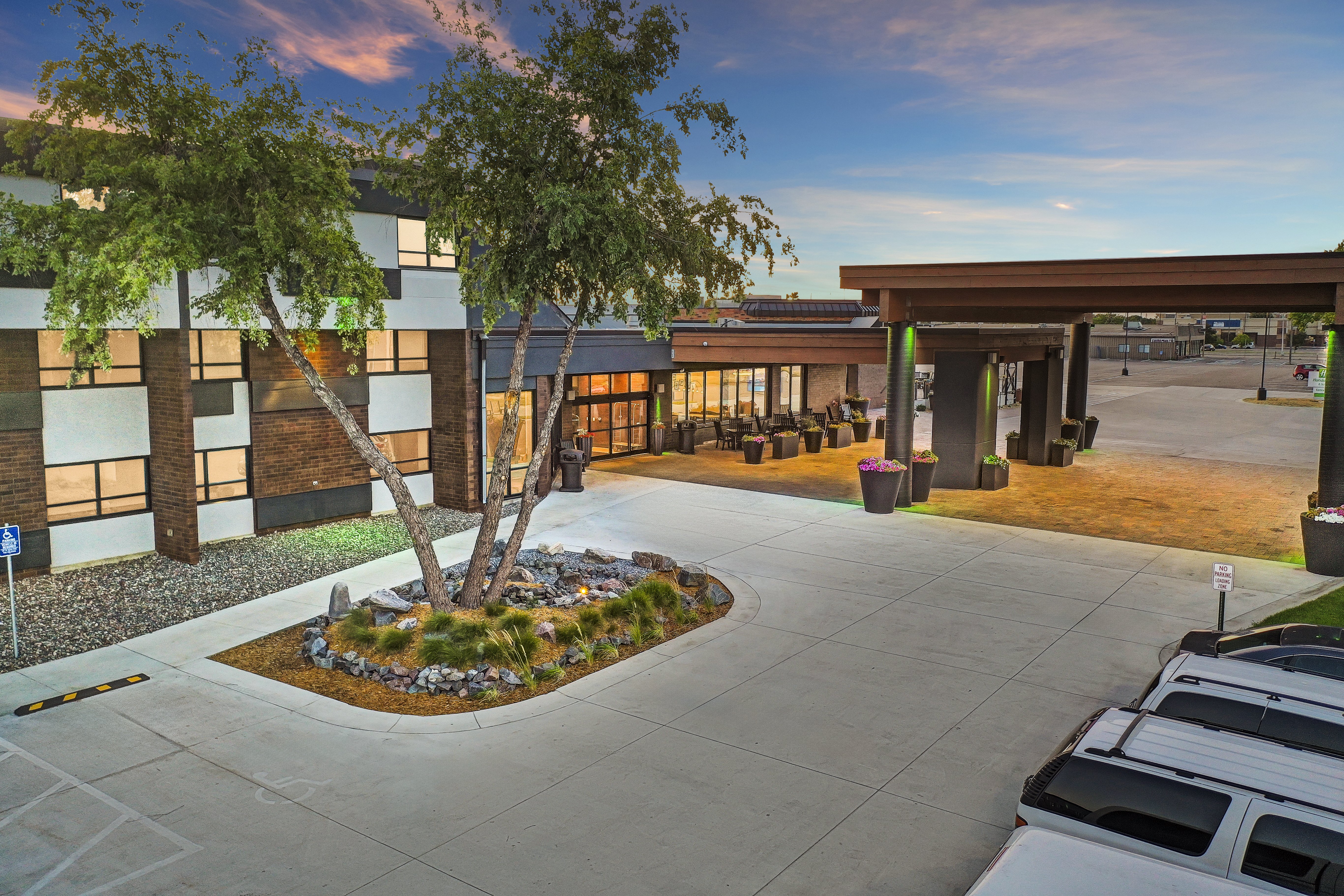 holiday inn and suites st cloud by ihg