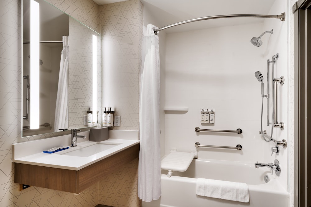 holiday inn express hotel and suites cheyenne by ihg
