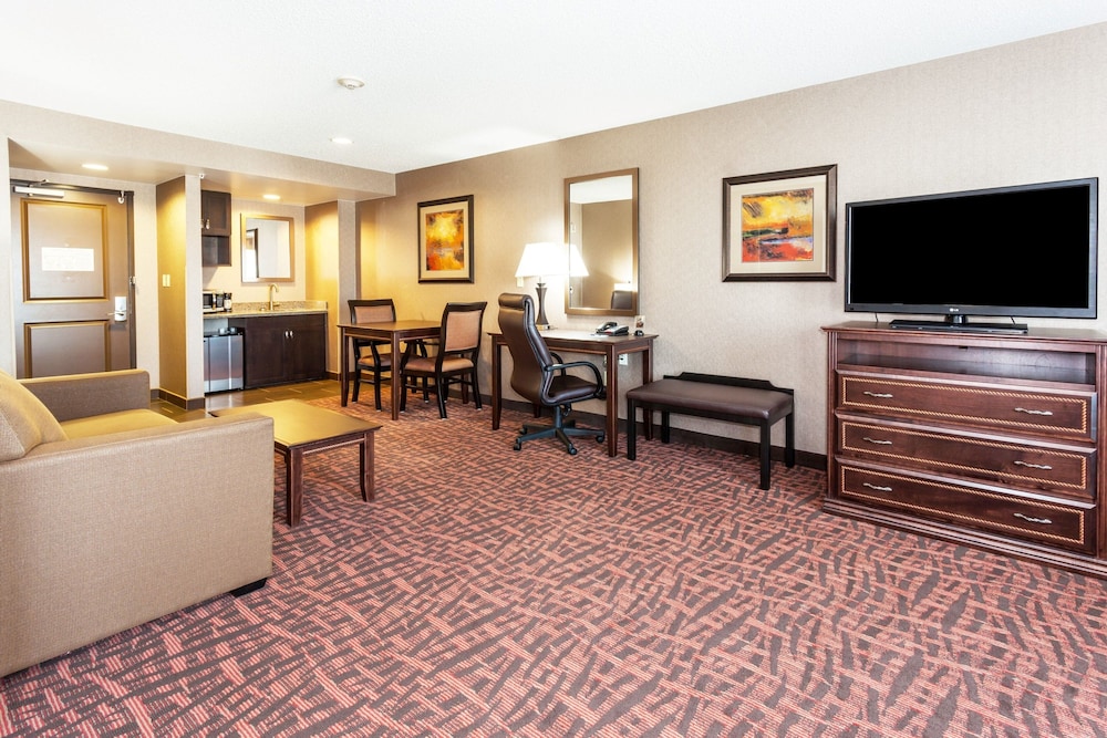 holiday inn express hotel and suites cheyenne by ihg