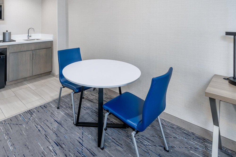 holiday inn express hotel and suites cheyenne by ihg