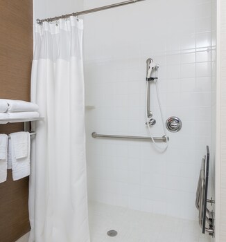fairfield inn and suites cheyenne