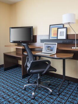 fairfield inn and suites cheyenne
