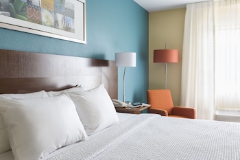 fairfield inn and suites cheyenne