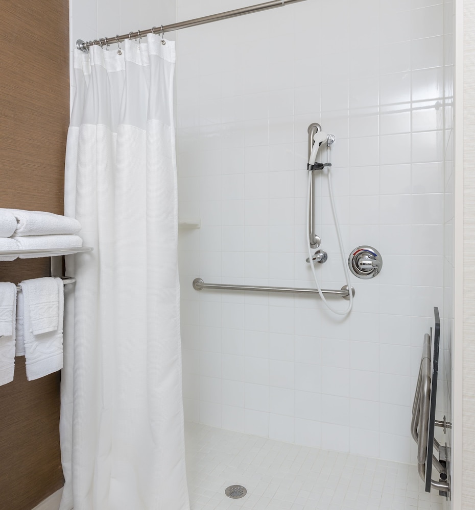 fairfield inn and suites cheyenne