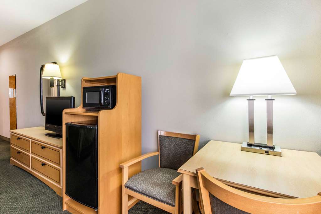 quality inn and suites pearl jackson