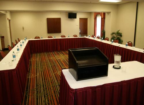 hampton inn and suites springfield southwest