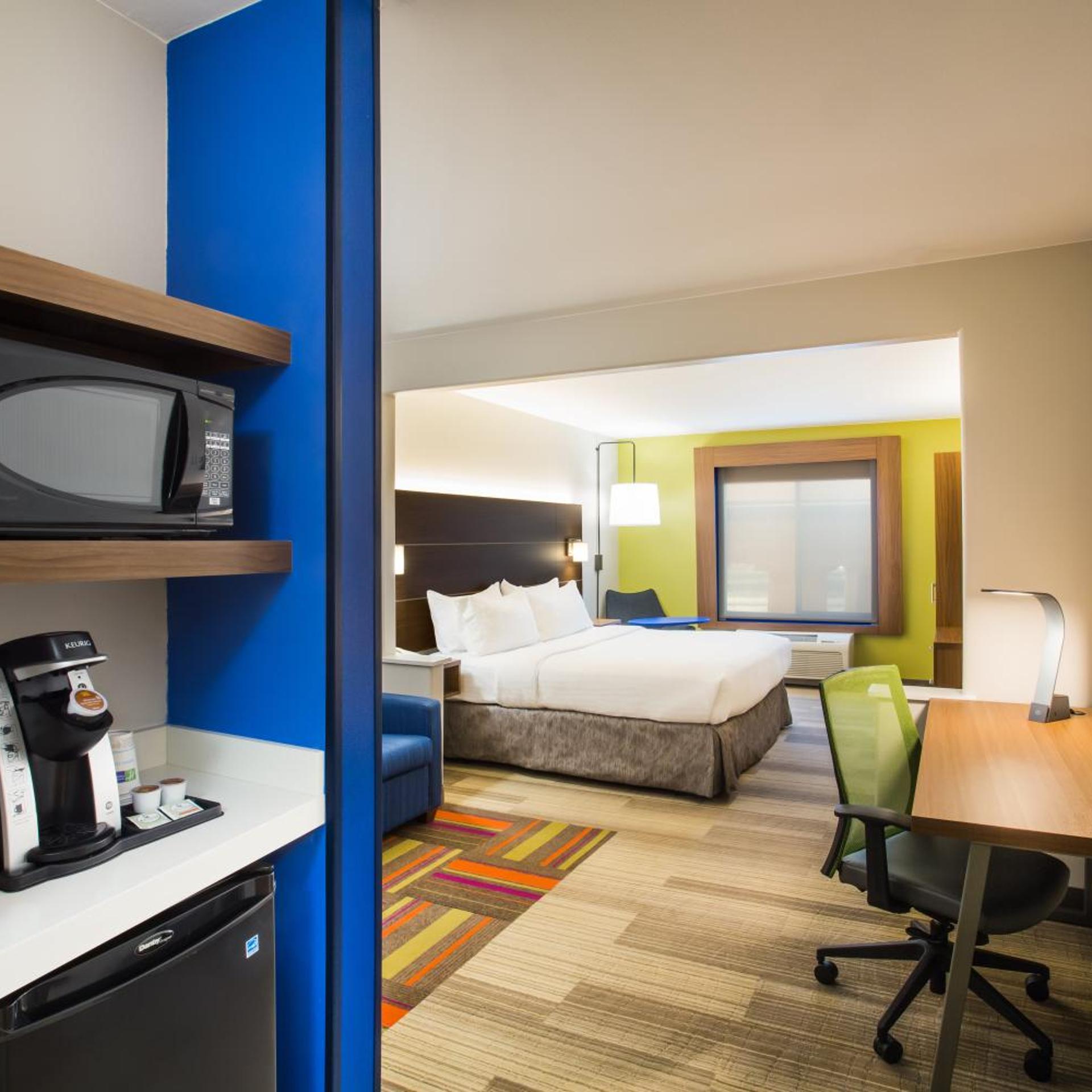 holiday inn express and suites cedar city by ihg