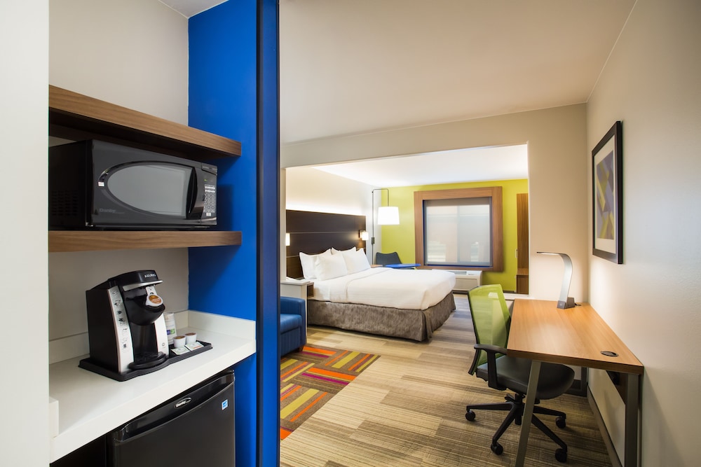 holiday inn express and suites cedar city by ihg