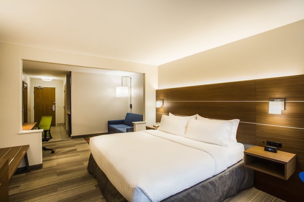 holiday inn express and suites cedar city by ihg
