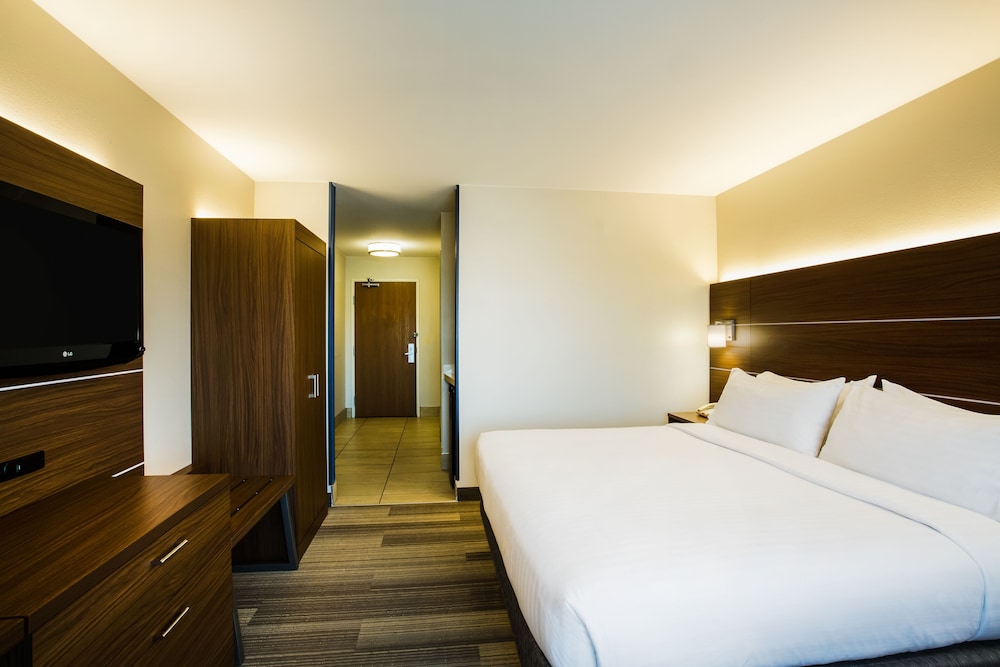 holiday inn express and suites cedar city by ihg