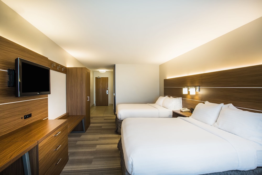 holiday inn express and suites cedar city by ihg