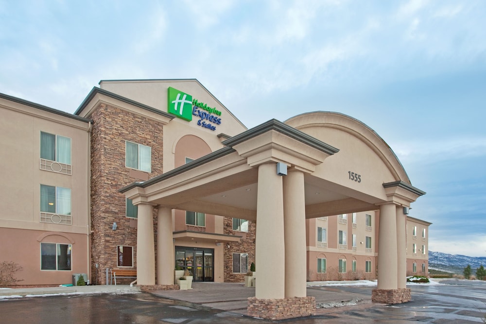 holiday inn express and suites cedar city by ihg