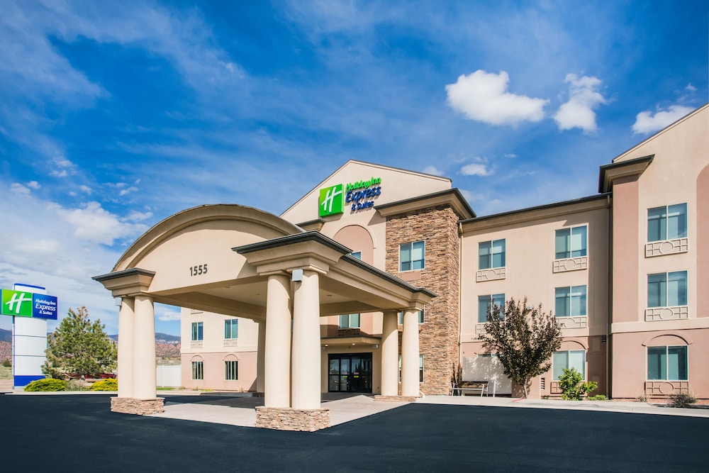 holiday inn express and suites cedar city by ihg