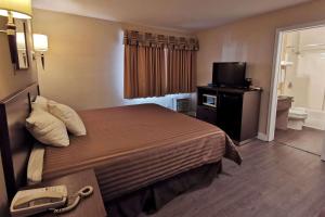 rodeway inn and suites