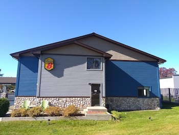 super 8 by wyndham baxter brainerd area