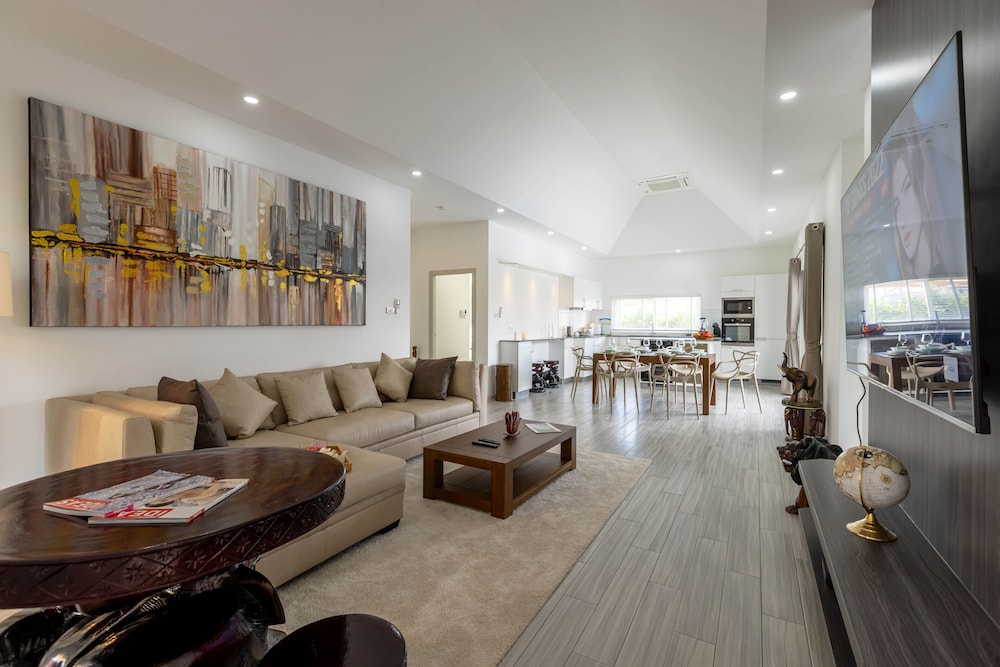 modern 3 bedroom pool villa ms24