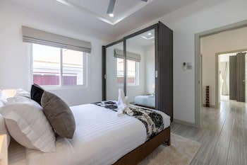 modern 3 bedroom pool villa ms24