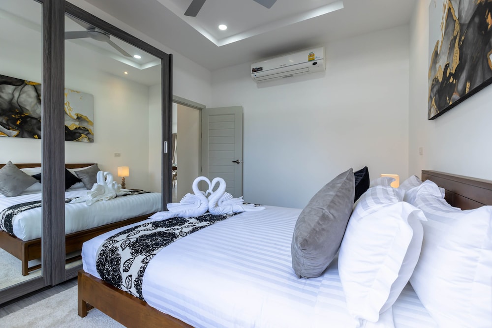 modern 3 bedroom pool villa ms24