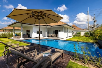 Modern 3 Bedroom Pool Villa Ms24,,3 star