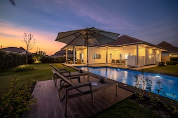 modern 3 bedroom pool villa ms24