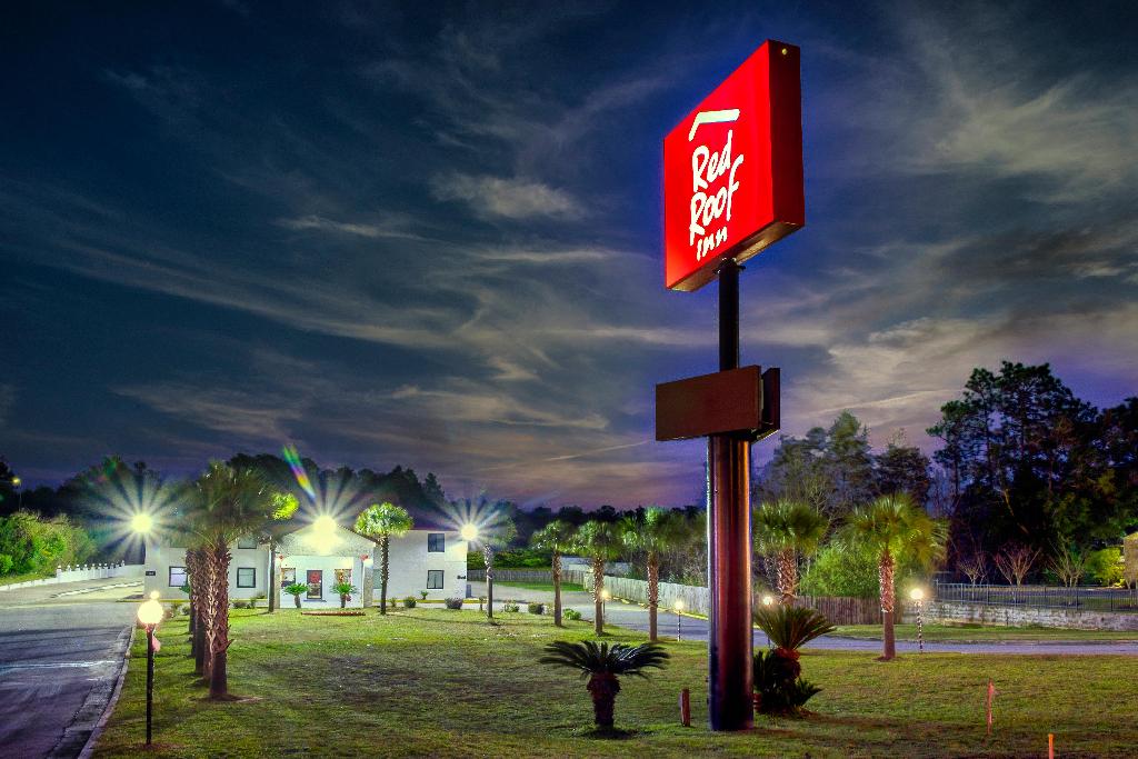 red roof inn crestview