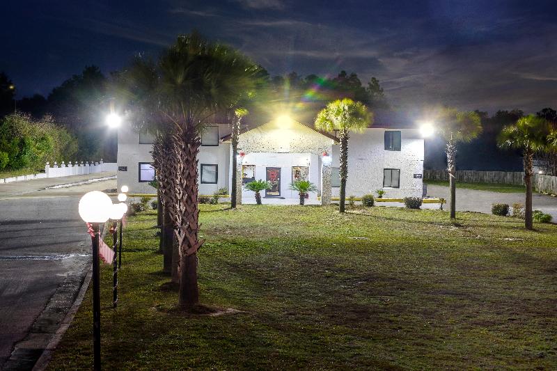 red roof inn crestview