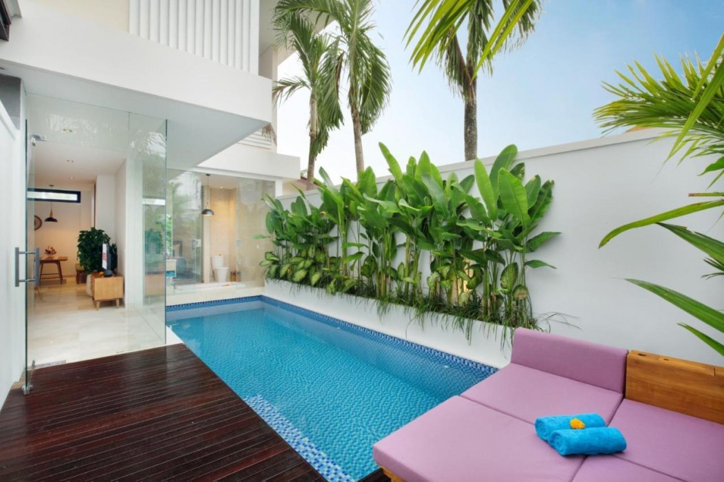 eight palms villa