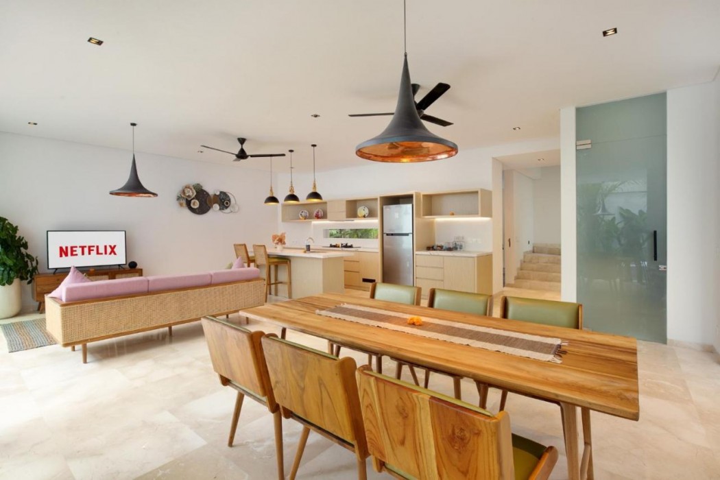 eight palms villa