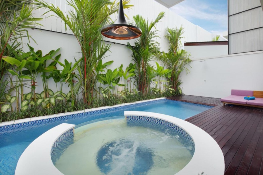 eight palms villa