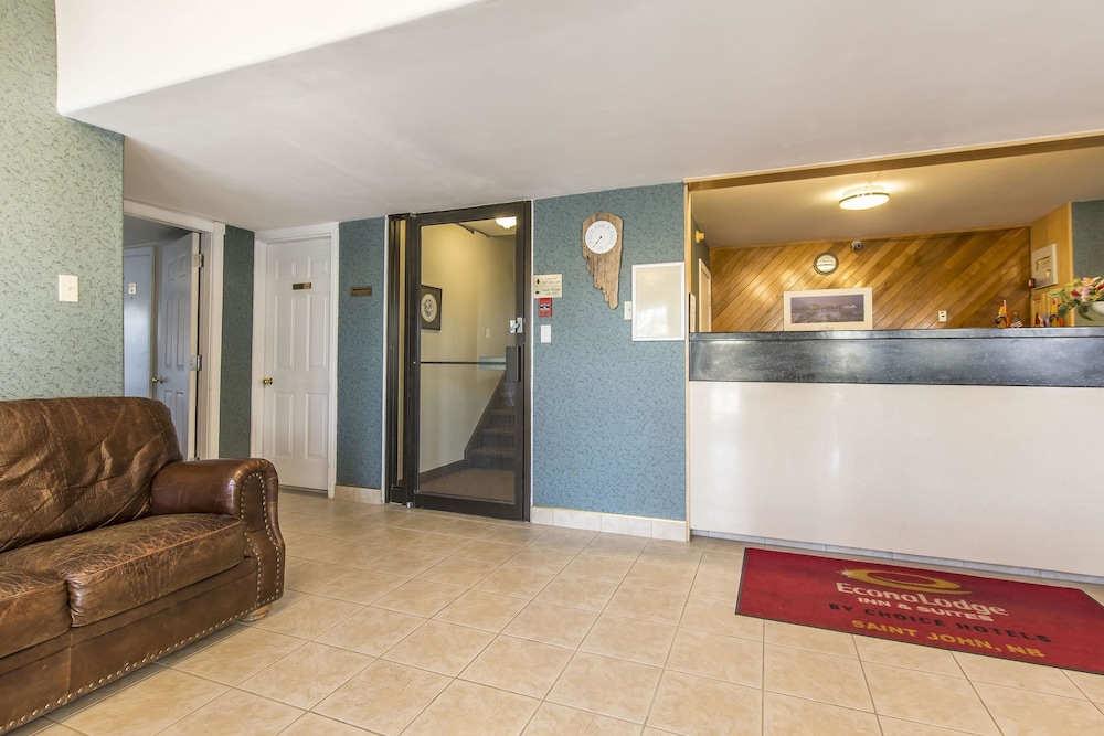 econo lodge and suites saint john