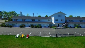 econo lodge and suites saint john