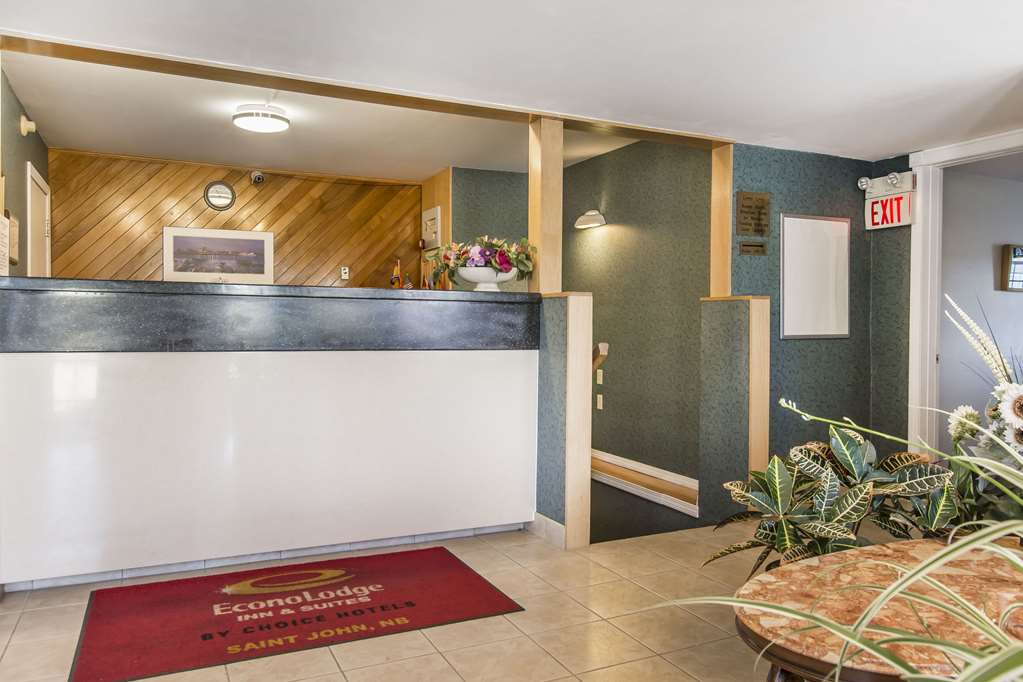 econo lodge and suites saint john