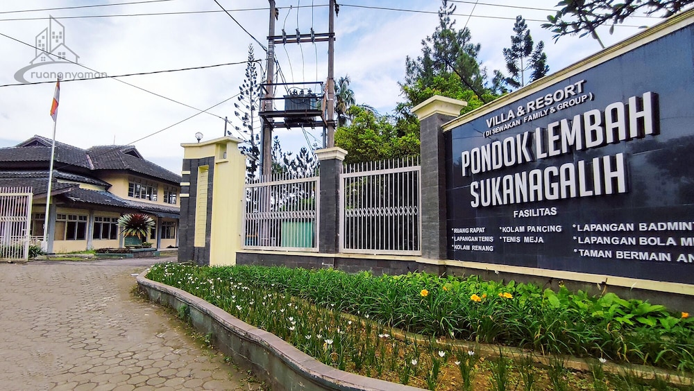 ruang nyaman at sukanagalih resort